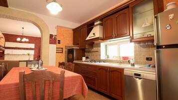 Four, lave-vaisselle