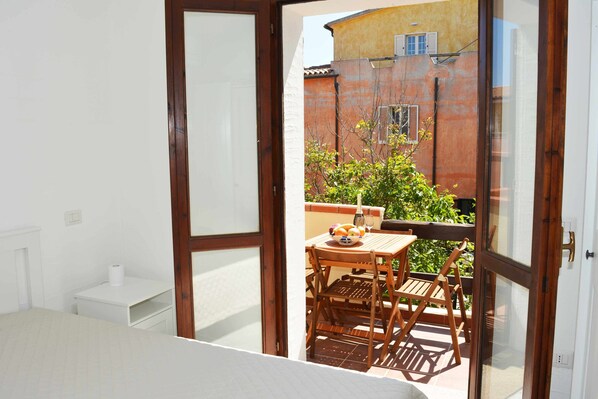 2 chambres, fer et planche Ă repasser, draps fournis