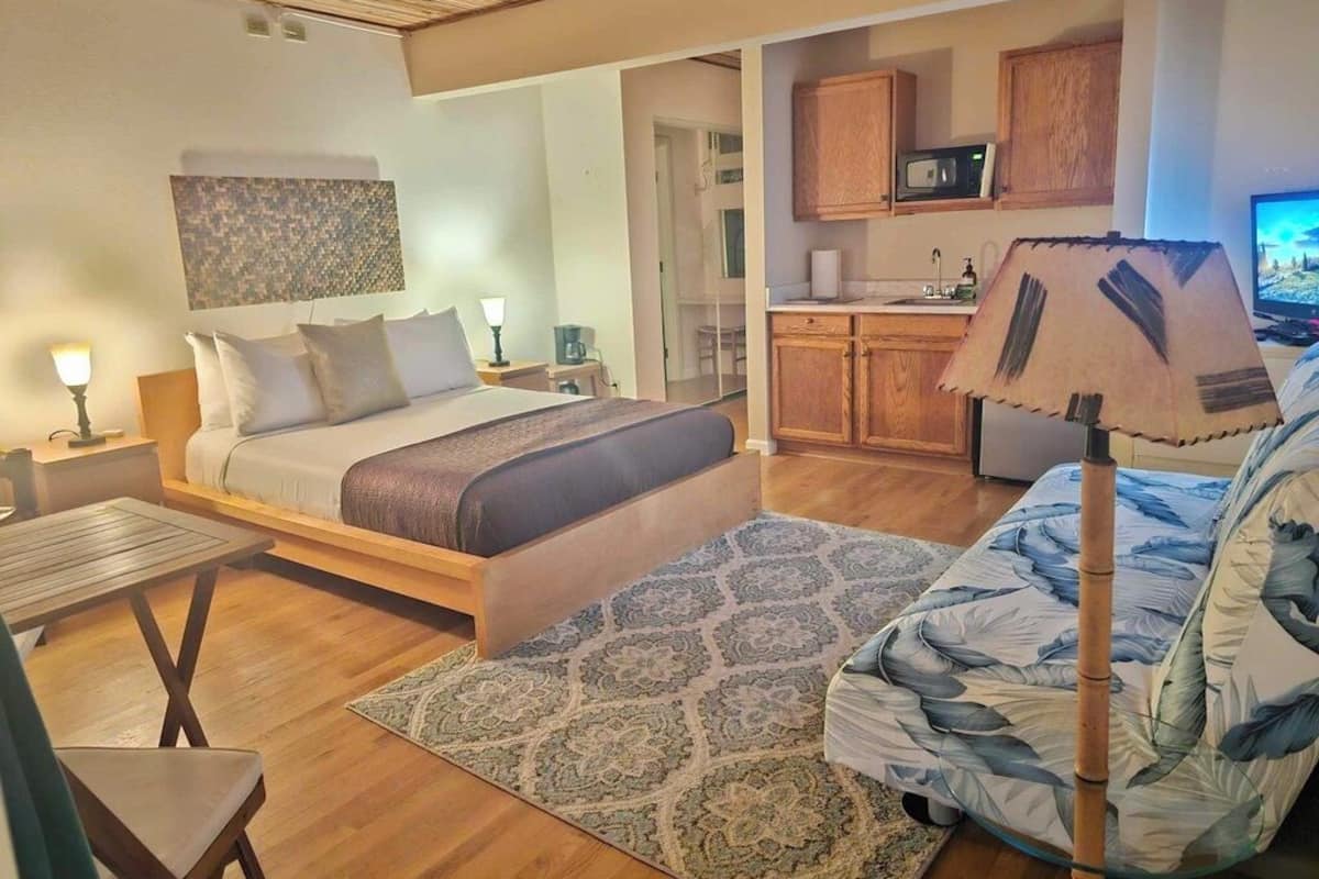 Basic Studio Suite, 1 Bedroom, Ocean View | Egyptian cotton sheets, premium bedding, blackout curtains