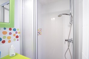 Bathroom - Apartment with swimming pool, close to the sea (Roses)