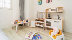 Habitación básica, 2 habitaciones (Baram - Kidsroom) | 1 dormitorio y wifi gratis