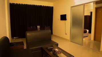 Premium Room | 1 bedroom, desk, free WiFi, bed sheets