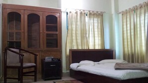Habitación estándar | Escritorio, wifi gratis, ropa de cama