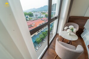 Luxury Triple Room | Premium bedding, minibar, individually decorated, individually furnished - Luxury Hotel (Cao Bang)