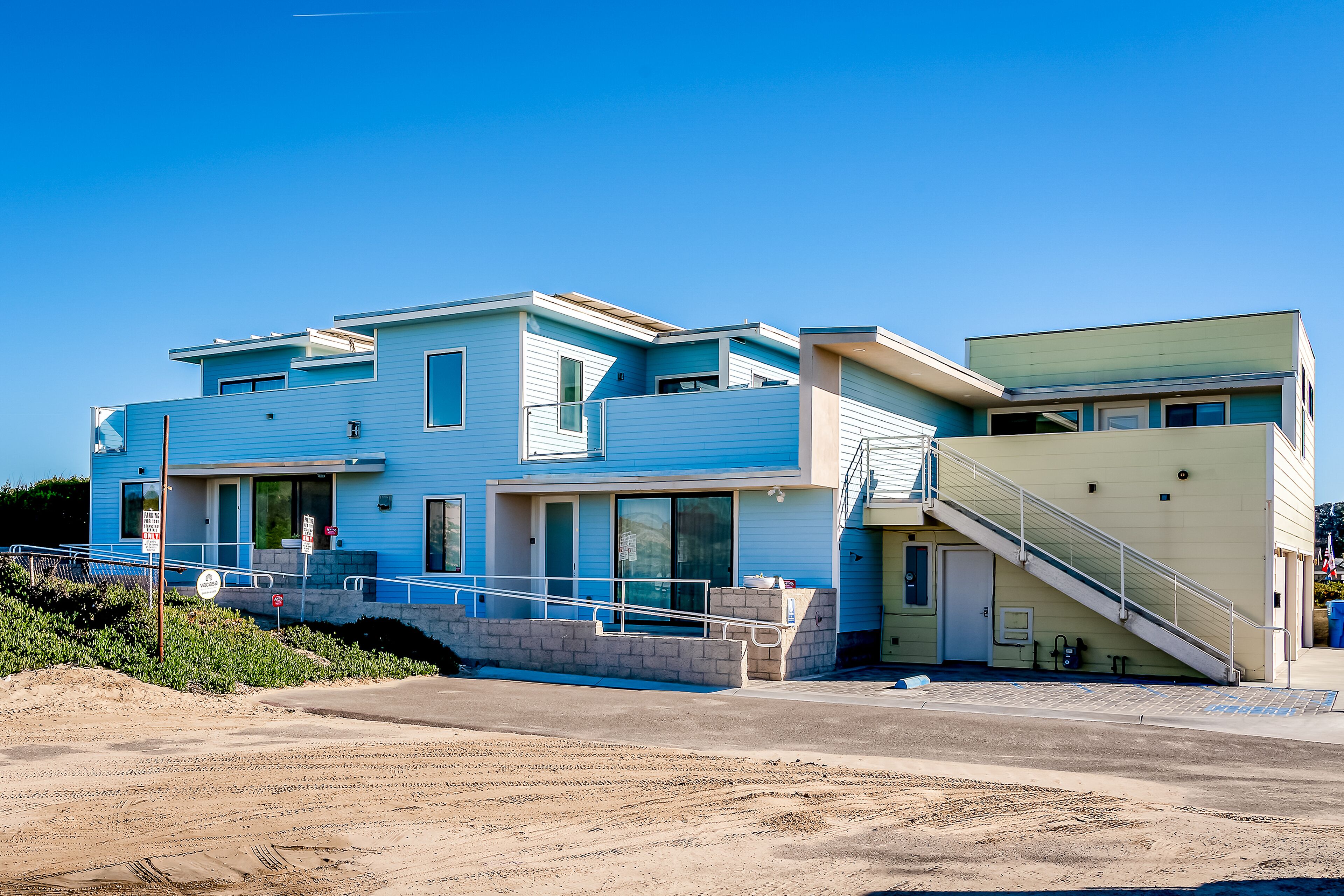 Fresh Beachfront Condo | Balcony with Pacific Views | Walk to Restaurants