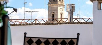 Holiday Home Sleeps 6 in the Historic Center of Le