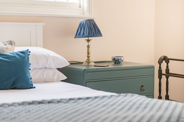 3 bedrooms, desk, iron/ironing board, WiFi