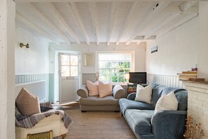 Smart TV - Charming cottage in the heart of Whitstable - Peace Cottage (Whitstable)