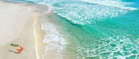 Accommodatie ligt op het strand, snorkelen, surfen