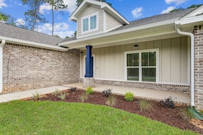 Exterior - Beautiful Pet Friendly Home With Private Pool - Minutes To Navarre Beach - Fast WiFi (Navarre)