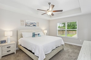 3 bedrooms, iron/ironing board, free WiFi, bed sheets - Beautiful Pet Friendly Home With Private Pool - Minutes To Navarre Beach - Fast WiFi (Navarre)