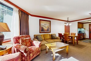 Televisión y chimenea 