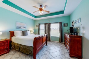 2 bedrooms, iron/ironing board, Internet, bed sheets