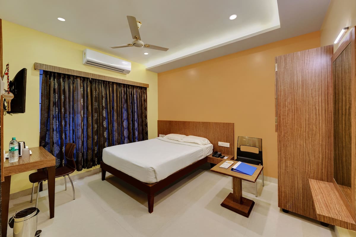 Standard Double Room | Free WiFi
