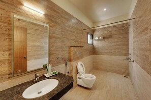 Camera Superior | Bagno | Set di cortesia gratuito, asciugamani