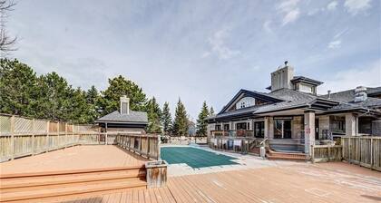 Slopeside Sanctuary - Ski in/Ski out