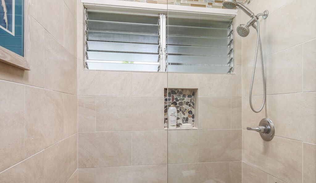 Hair dryer, bidet, towels