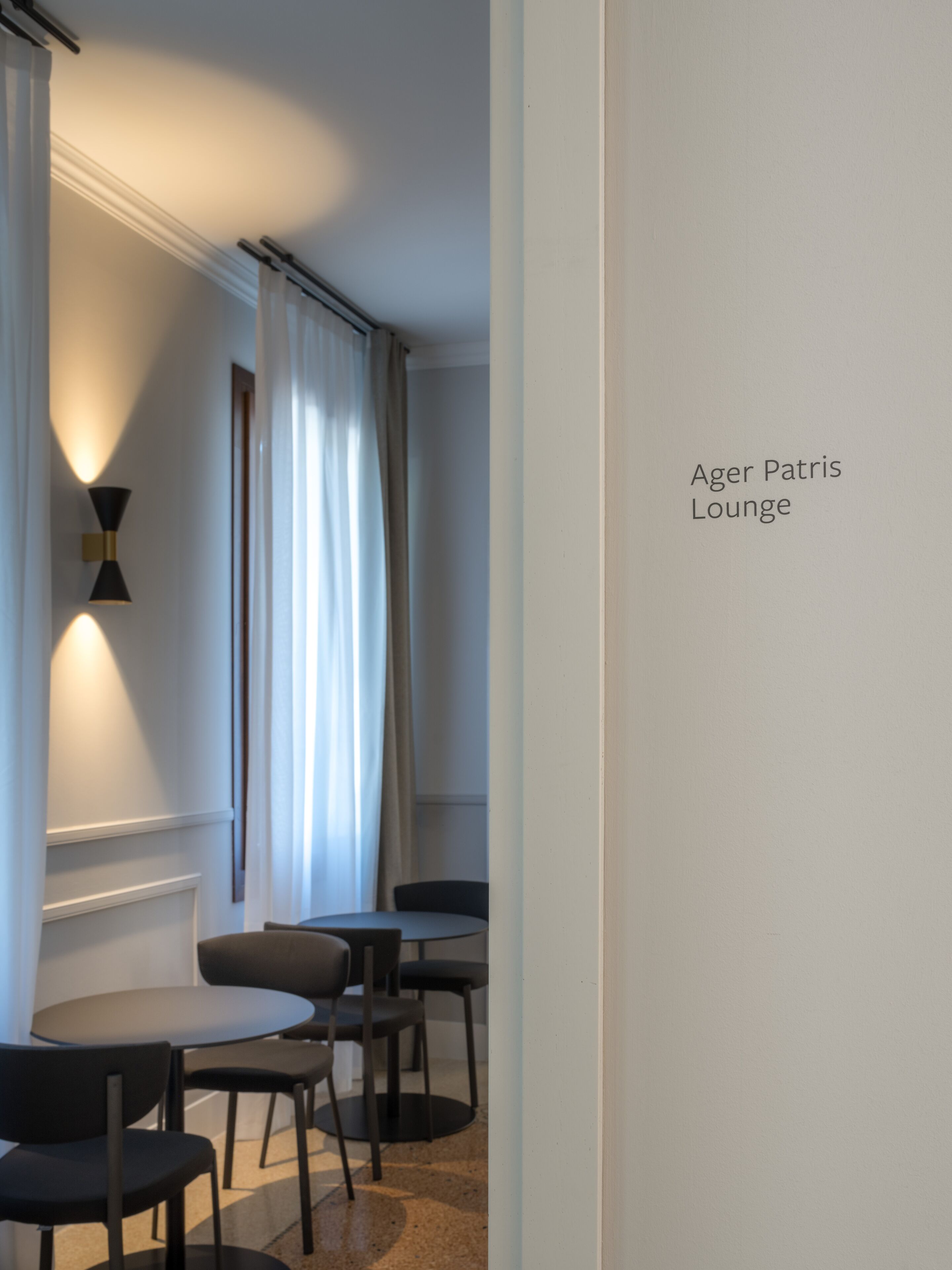 Photo - The Foscarini