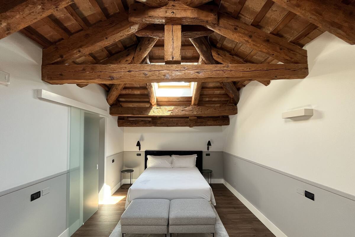 Premium bedding, down duvets, pillow-top beds, minibar