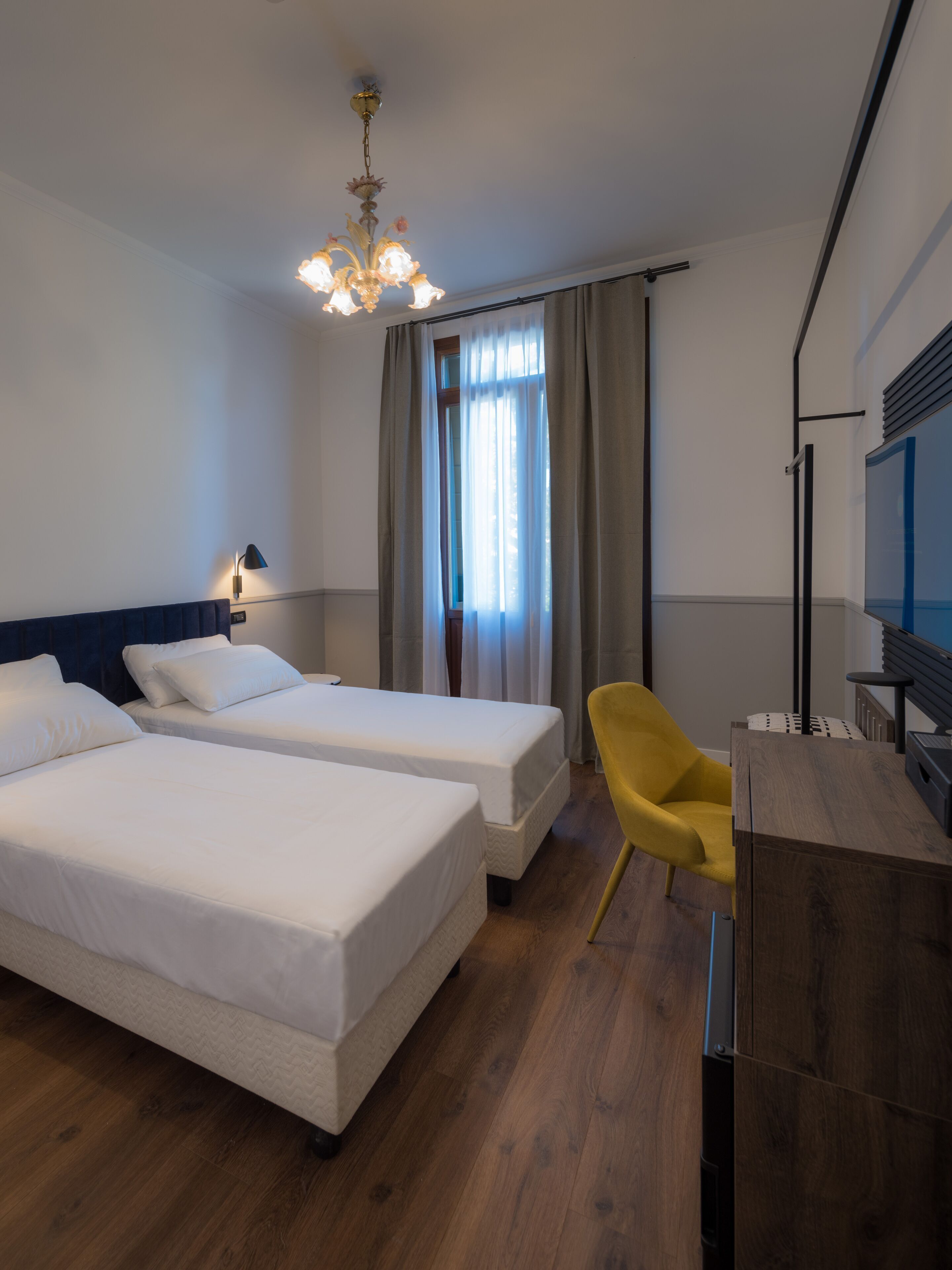 Premium bedding, down comforters, pillowtop beds, minibar