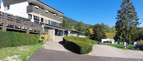 Fachada da propriedade