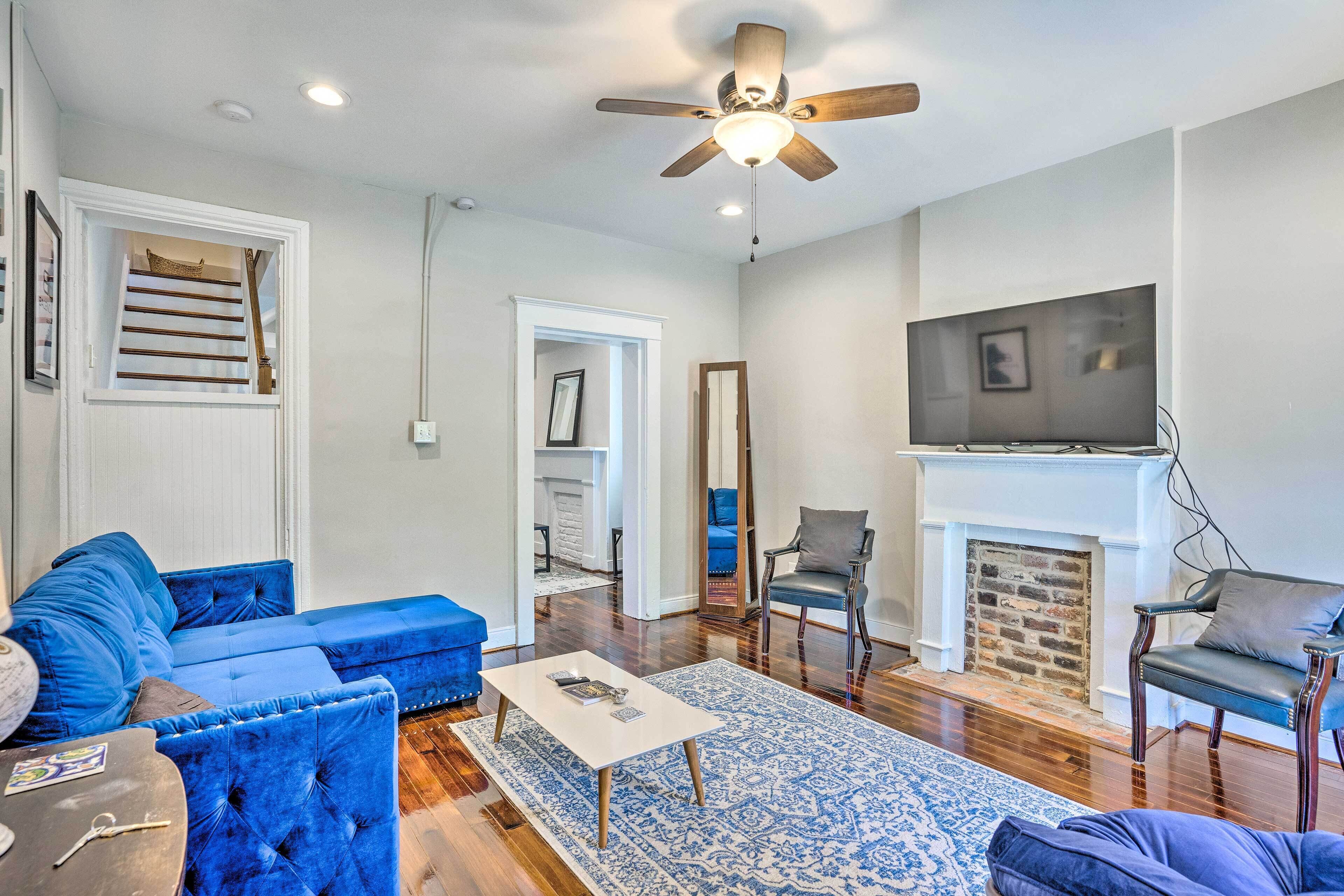 Renovated Townhome w/ Putting Green & Patio!