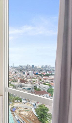 Apartment, 1 Bedroom, City View | Dining room - CANARY by Kozystay (Jakarta)