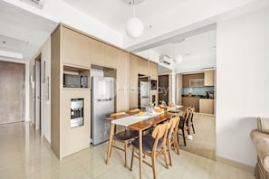 Apartment, 2 Schlafzimmer, Stadtblick | Esszimmer