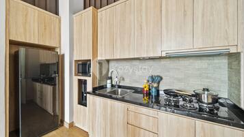 Leilighet, 2 soverom, byutsikt | Eget kjøkken | Kjøleskap, mikrobølgeovn, kokeplater og riskoker