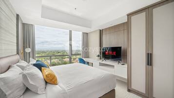 Apartment, 3 Bedrooms, City View | 3 bedrooms, individually decorated, individually furnished