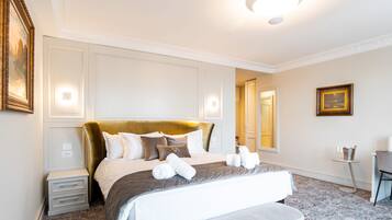 Habitación doble Deluxe | 1 habitación, ropa de cama de alta calidad y minibar