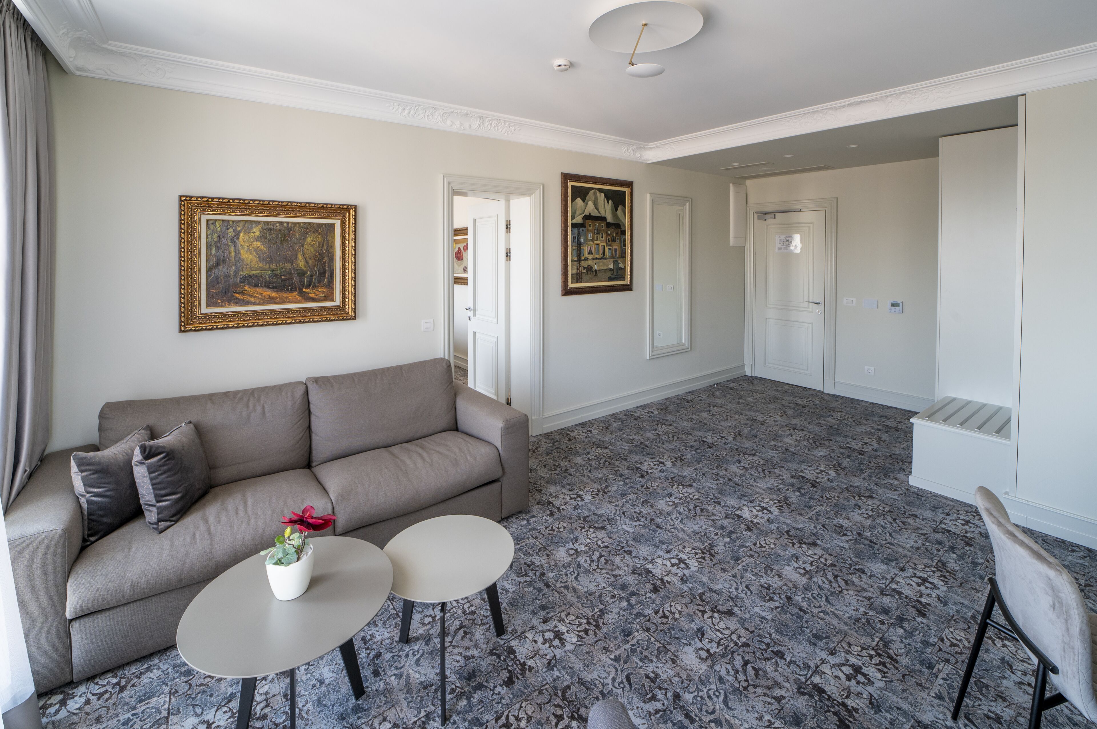 Luksus-lejlighed | Opholdsområde | 55-tommers tv med digitale kanaler, betalingsfilm, printere