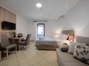 Classic Studio | Living area - Studio Apartments Marea 2 (Budva)