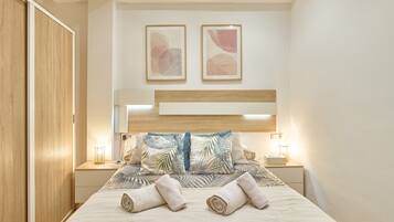 1 slaapkamer, een strijkplank/strijkijzer, gratis wifi, beddengoed