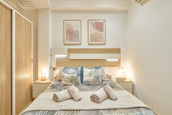 1 bedroom, iron/ironing board, free WiFi, bed sheets