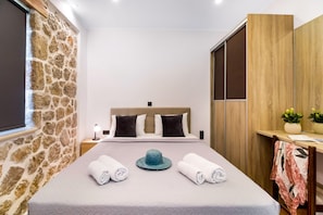 1 dormitorio, tabla de planchar con plancha, wifi gratis y ropa de cama