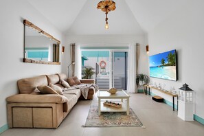 TV - Vacation Villa 'Orange Light with Private Pool' with Sea View, Wi-Fi and Air Conditioning (corralejo)