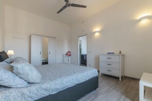 1 Schlafzimmer, Bügeleisen/Bügelbrett, Internetzugang, Bettwäsche