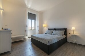 1 bedroom, iron/ironing board, Internet, bed sheets