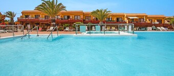 Apartment 'Surf Home Sea View' with Sea View, Shared Pools & Wi-Fi