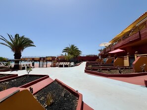 Property grounds - Apartment 'Surf Home Sea View' with Sea View, Shared Pools & Wi-Fi (Costa Antigua)