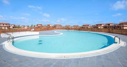 Holiday Home 'Sunny Home' with Pool, Garden & Wi-Fi