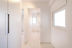 Interior - Holiday Apartment "Very nice and modern Studio" at the Beach, Balcony & Wi-Fi (El Campello)