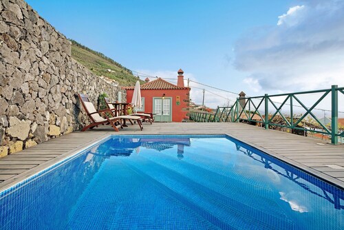 Ferienhaus 'Casa Rural La Caldera' mit Meerblick, Pool und WLAN