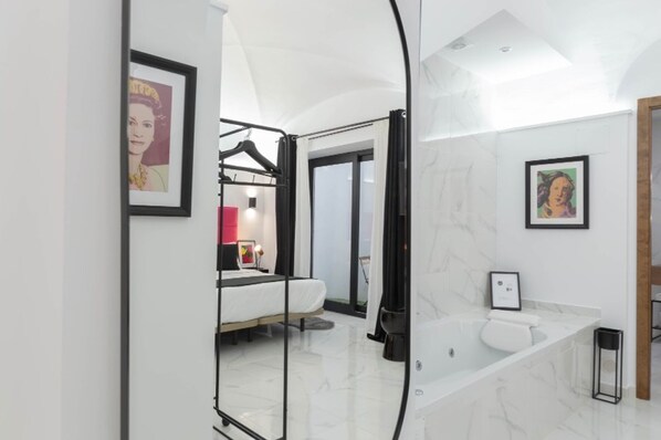 1 bedroom, iron/ironing board