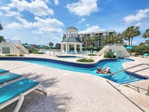 Piscina coperta, una piscina riscaldata