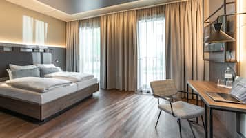 Superior Room, 1 King Bed, Non Smoking | 2 bedrooms, hypo-allergenic bedding, desk, laptop workspace