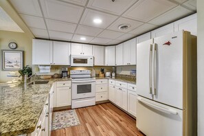 Microwave, dishwasher, coffee/tea maker, toaster