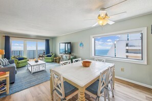 TV - XPLORIE ACTIVITIES & LINENS INCLUDED*! Plaza 3BR/2BA END UNIT with oceanfront & bayside balconies! (Ocean City)