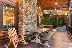 屋外ダイニングエリア